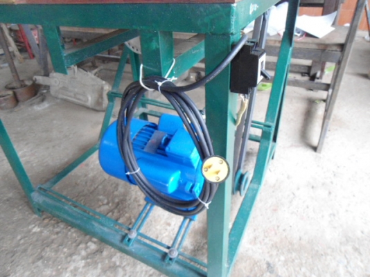 ขายโต๊ะเลื่อยวงเดือน พร้อมใช้งาน