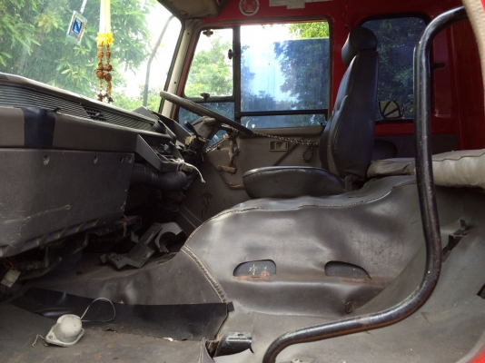 ขายหัวลากFUSO คัสซีสวยไม่มีเครื่องเกียร และเฟืองท้าย ต่อรองได้