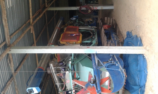 ขายคับรถเกี่ยวข้าวไทยเจริญ รถสวย คล่องตัว ตัวเดินใหม่เครื่องแรง อีซุซุ 200 กว่า ขาย460000 คับ