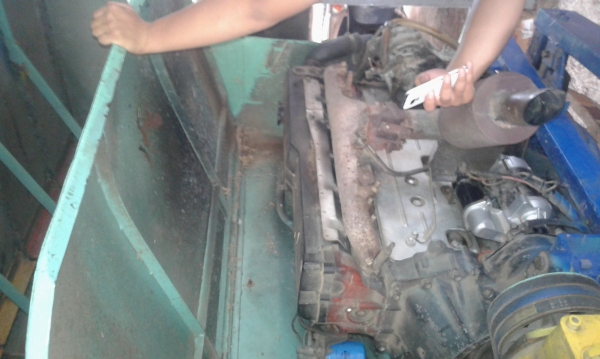 ขายคับรถเกี่ยวข้าวไทยเจริญ รถสวย คล่องตัว ตัวเดินใหม่เครื่องแรง อีซุซุ 200 กว่า ขาย460000 คับ