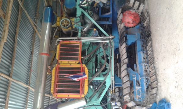 ขายคับรถเกี่ยวข้าวไทยเจริญ รถสวย คล่องตัว ตัวเดินใหม่เครื่องแรง อีซุซุ 200 กว่า ขาย460000 คับ