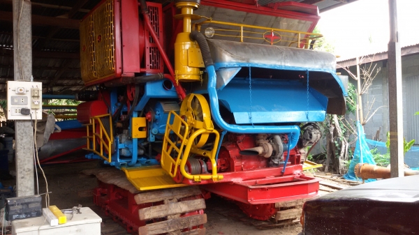 ขายรถเกี่ยวข้าวศักดิ์พัฒนาอุ้มราคา490000บาท