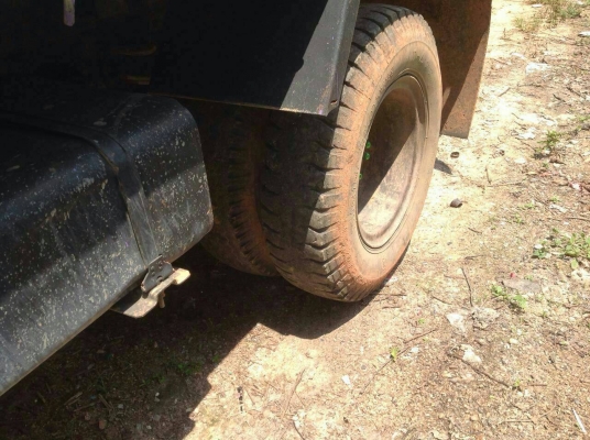 ขายรถบรรทุก 6 ล้อดัมพ์ คันที่ 1.ISUZU FTR 240 แรงม้าปี 2554 ไมล์ 85000 คันที่ 2. ISUZU FTR 200 แรงม้าปี 2549 ไมล์ 278000 ราคารวม 2 คัน 2000000