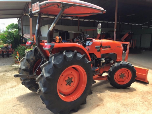 ขายรถไถ Kubota L4708(4WD) พร้อมใบมีดและผานบุกเบิกช้างDP224F รถพร้อมใช้งาน