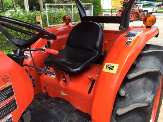 ขายรถไถ Kubota L4708(4WD) พร้อมใบมีดและผานบุกเบิกช้างDP224F รถพร้อมใช้งาน ขายรถไถ Kubota L4708(4WD) พร้อมใบมีดและผานบุกเบิกช้างDP224F รถพร้อมใช้งาน