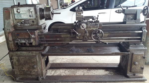 แท่นกลึง 6 ฟุต 3 เพลา เกียร์บล็อก ไฟบ้าน พร้อมใช้ อุปกรณ์ครบ ด่วน !!! 78,000