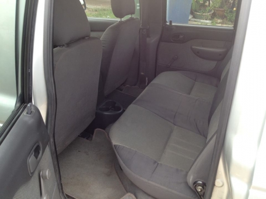 ฟอร์ด4ประตู ฟอร์ด4ประตู