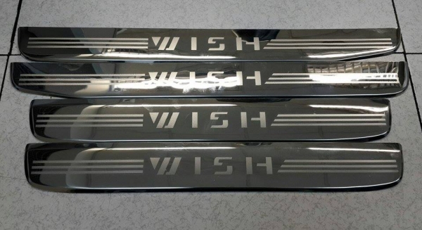 ชายบันได Scuff Plate รถ TOYOTA  Wish วัสดุ Stainless Steel Chrome
