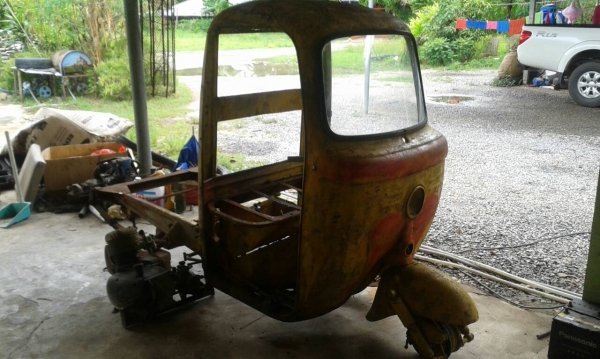 ขายรถสามล้อโบราณ
