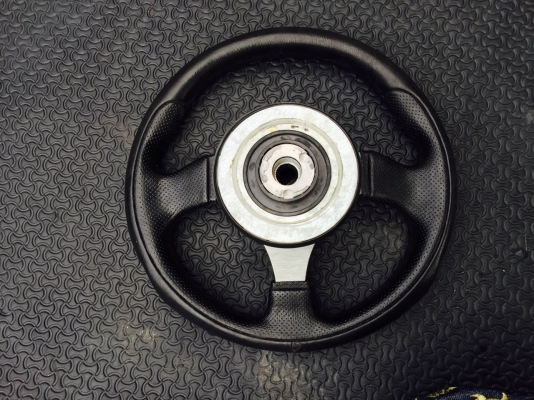 ขายพวงมาลัยพร้อมคอ