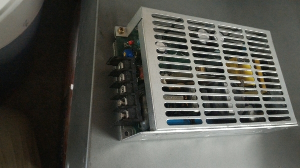 อุปกรณ์แปลงไฟแบบ สวิทช์ชิ่ง มีหลายขนาด OUTPUT มีตั้งแต่ 5 - 24  V. กระแสสูง