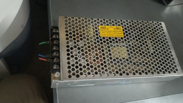 อุปกรณ์แปลงไฟแบบ สวิทช์ชิ่ง มีหลายขนาด OUTPUT มีตั้งแต่ 5 - 24  V. กระแสสูง