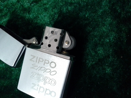 หนึ่งเดียวไฟแช็ค ZIPPO