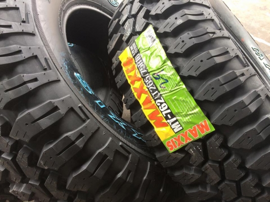 Mud Maxxis Bighorn MT-762 ชนาด 265 75 r16 ยางใหม่ปี15