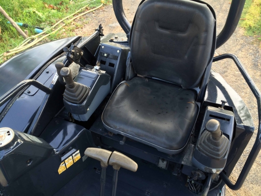 ขายแบคโฮ AIRMAN AX30U-4 รถเก่าญี่ปุ่น มี VDO ทดลองขับให้ดู สภาพพร้อมใช้งาน ติดต่อ 086-775-7900 086-324-1992