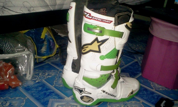 ขายรองเท้าวิบากกิ้ปล็อค ชับในอยู่ตรอบเทค10ตาม เบอร์42 43สภาพ ขายรองเท้าวิบากกิ้ปล็อค ชับในอยู่ตรอบเทค10ตาม เบอร์42 43สภาพ