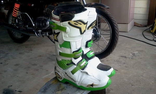 ขายรองเท้าวิบากกิ้ปล็อค  ชับในอยู่ตรอบเทค10ตาม เบอร์42 43สภาพ