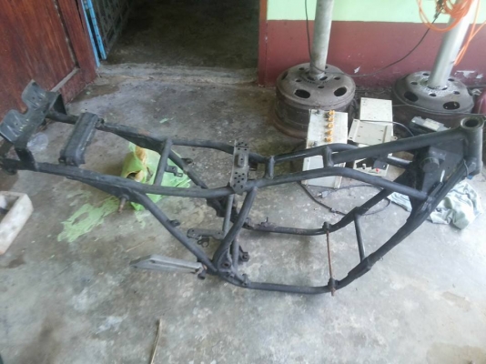 ขายโครง XJ400 คอท่อ สวยๆ 1500 บาท