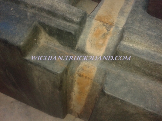 ขายถังน้ำมันรถไถฟอร์ด TS100 ถังPEพร้อมฝาถังแท้ติดรถเก่านอก สภาพสวย ไม่มีชุดเกจ์วัด ราคา11,000ครับ