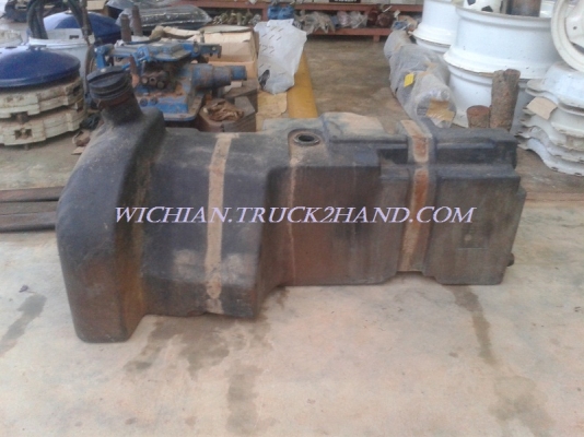 ขายถังน้ำมันรถไถฟอร์ด TS100 ถังPEพร้อมฝาถังแท้ติดรถเก่านอก สภาพสวย ไม่มีชุดเกจ์วัด ราคา11,000ครับ