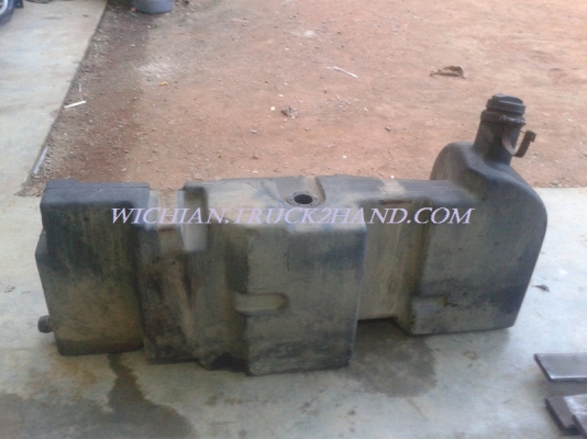 ขายถังน้ำมันรถไถฟอร์ด TS100 ถังPEพร้อมฝาถังแท้ติดรถเก่านอก สภาพสวย ไม่มีชุดเกจ์วัด ราคา11,000ครับ