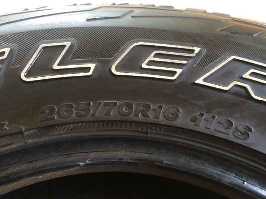 ขายยาง bridgestone at 265/70/16 ปี12 สวยๆครับ