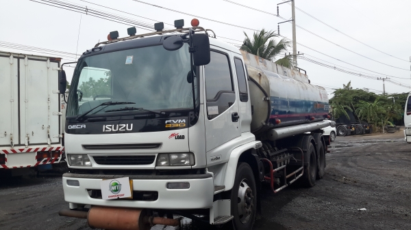 รถสิบล้อ Isuzu FVM 230 แรงม้า บรรทุกถังน้ำมัน สภาพสวย พร้อมใช้งาน ทดลองขบได้ สนใจติดต่อ เอ็ม ที เจริ