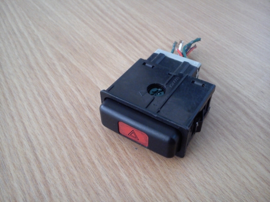 สวิตช์ไฟฉุกเฉินของรถ HONDA ACCORD ปี94-97 สวิตช์ไฟฉุกเฉินของรถ HONDA ACCORD ปี94-97