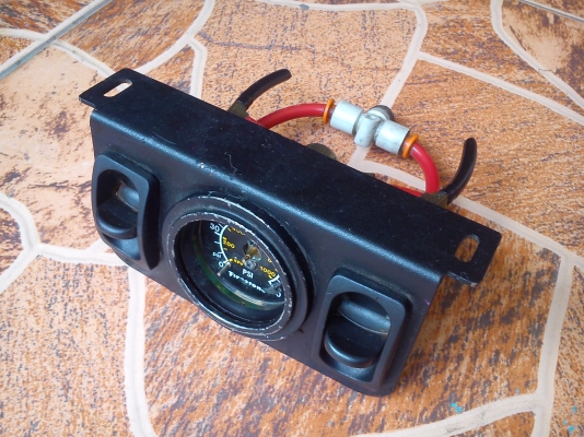 เกจ์ สวิตช์ เปิด ปิดลม พร้อมกรอบเหล็ก