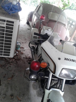 Honda CBX750 POLICE พร้อมไซเลนและกระเป๋าข้าง inv อย่างเดียว