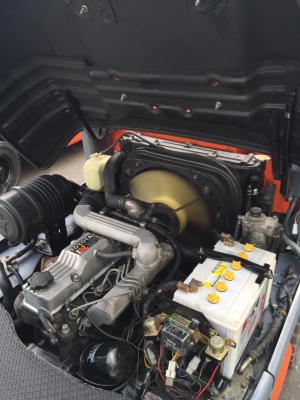 TOYOTA รุ่น 6 FD - 25 เครื่องยนต์ดีเซล เกียร์ออโต้ เสาสูง 3 เมตร