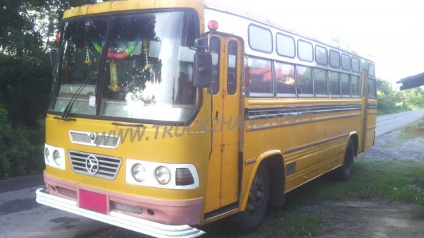 รถบัส ยี่ห้อ BENZ 34 ที่นั่ง ปีจดทะเบียน 2547  145 แรงม้า เครื่อง 6BB1