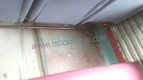 รถบัส ยี่ห้อ BENZ 34 ที่นั่ง ปีจดทะเบียน 2547  145 แรงม้า เครื่อง 6BB1