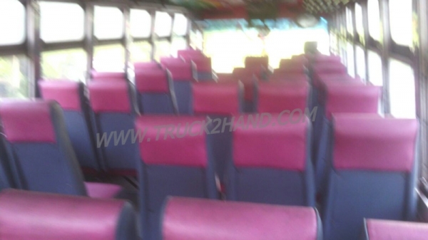 รถบัส ยี่ห้อ BENZ 34 ที่นั่ง ปีจดทะเบียน 2547  145 แรงม้า เครื่อง 6BB1