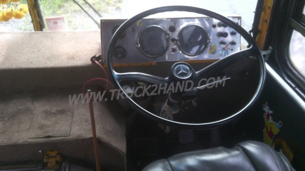 รถบัส ยี่ห้อ BENZ 34 ที่นั่ง ปีจดทะเบียน 2547  145 แรงม้า เครื่อง 6BB1