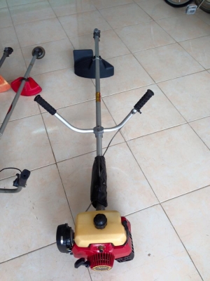 เครื่องตัดหญ้า Robin NB30 4 แรง ราคา 4500