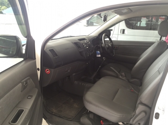 Vigo Champ 2.5 J ปี 2014 วิ่ง 16,000