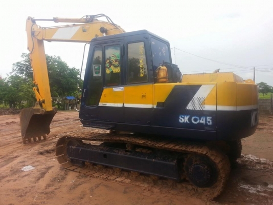 ขายแบคโค KOBELCO SK045 สภาพสวยมาก เครื่องดี เอวแน่น แอร์เย็น ช่วงล่างดี บูมอาร์มสวย สภาพพร้อมใช้งาน เอกสารเล่มทะเบียนพร้อมโอน สนใจโทร 090-8588220คุณนะ 093-3258446คุณบิว ID:narong498 หรือเข้าดูสินค้าอื่นๆได้ที่ www.truck.in.th/498 หรือเพจFacebook ณรงค์ ซื้