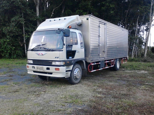 ขายรถบรรทุก 6 ล้อตู้แห้ง HINO FF 195 แรงม้า ตู้ยาว 7.20 เมตร ราคา 700000