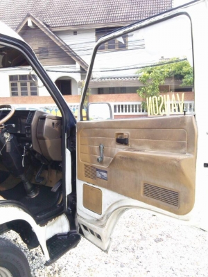 ขายด่วน ISUZU BUDDY ตู้บรรทุก ปี1995