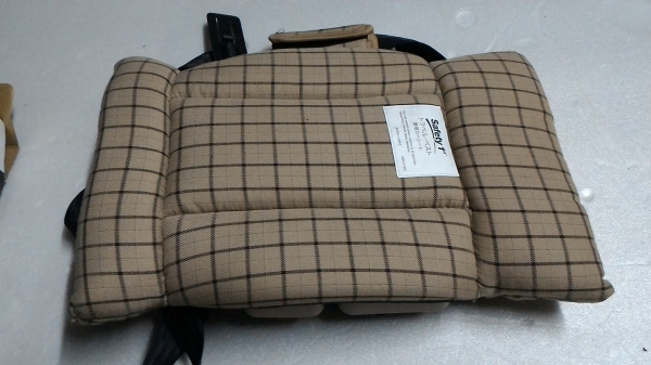 เบาะ Travel Vest เสริมเรื่องความปลอดถัยในการรัดเข็มขัดในรถให้เด็ก