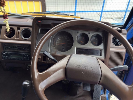 ขายด่วน  TOYOTA DYNA 300 BU82 ปี 2544