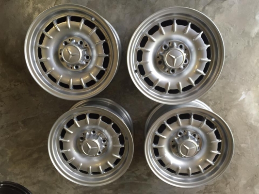 ล้อBenz เดิมสวยๆ ติดมากับรถทำสีให้ใหม่ใส่สวยๆเลยครับ