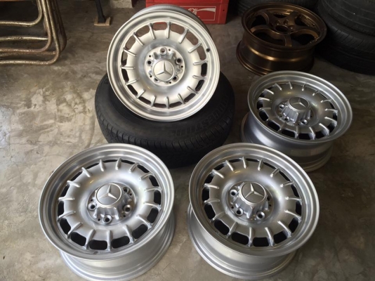 ล้อBenz เดิมสวยๆ ติดมากับรถทำสีให้ใหม่ใส่สวยๆเลยครับ