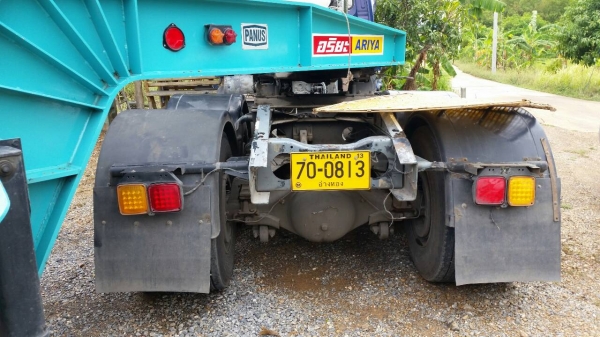 ขายหัวลากสิบล้อสองเพลา Nissan 431 250 turbo