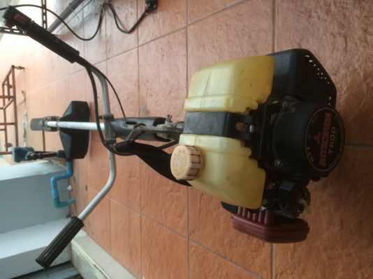 เครื่องตัดหญ้า misubishi t200