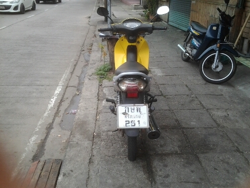 เวฟ125ปี47ตาทเท้า
