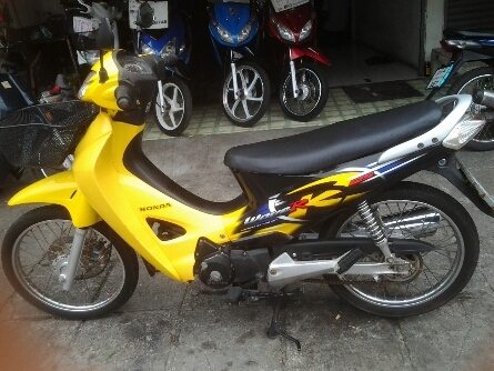 เวฟ125ปี47ตาทเท้า