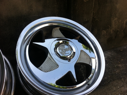 ล้อแม็กขอบ 17 จากญี่ปุ่น 5 รู กับ 4 รู 114