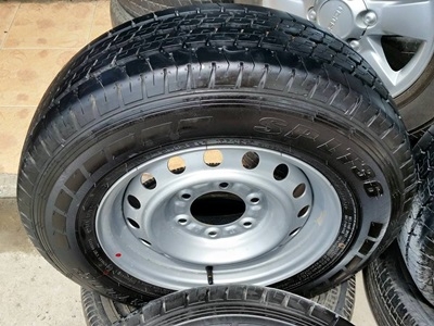 ขายล้อกะทะ(ป้ายแดง)15 6รูยาง215/70/15 ปี 2015  4 ล้อ